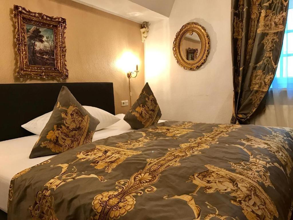 Altstadthotel Hayk Am Rhein Hotel Köln