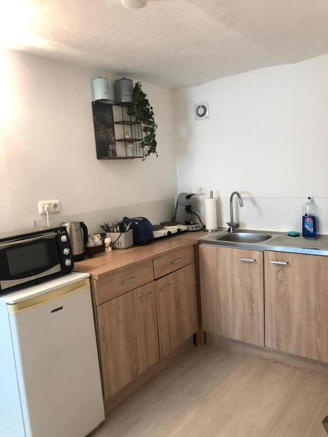 Bescheidene Untergeschoss In Guter Lage. Apartamento *