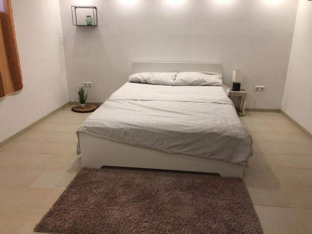 Apartamento Bescheidene Untergeschoss In Guter Lage. *