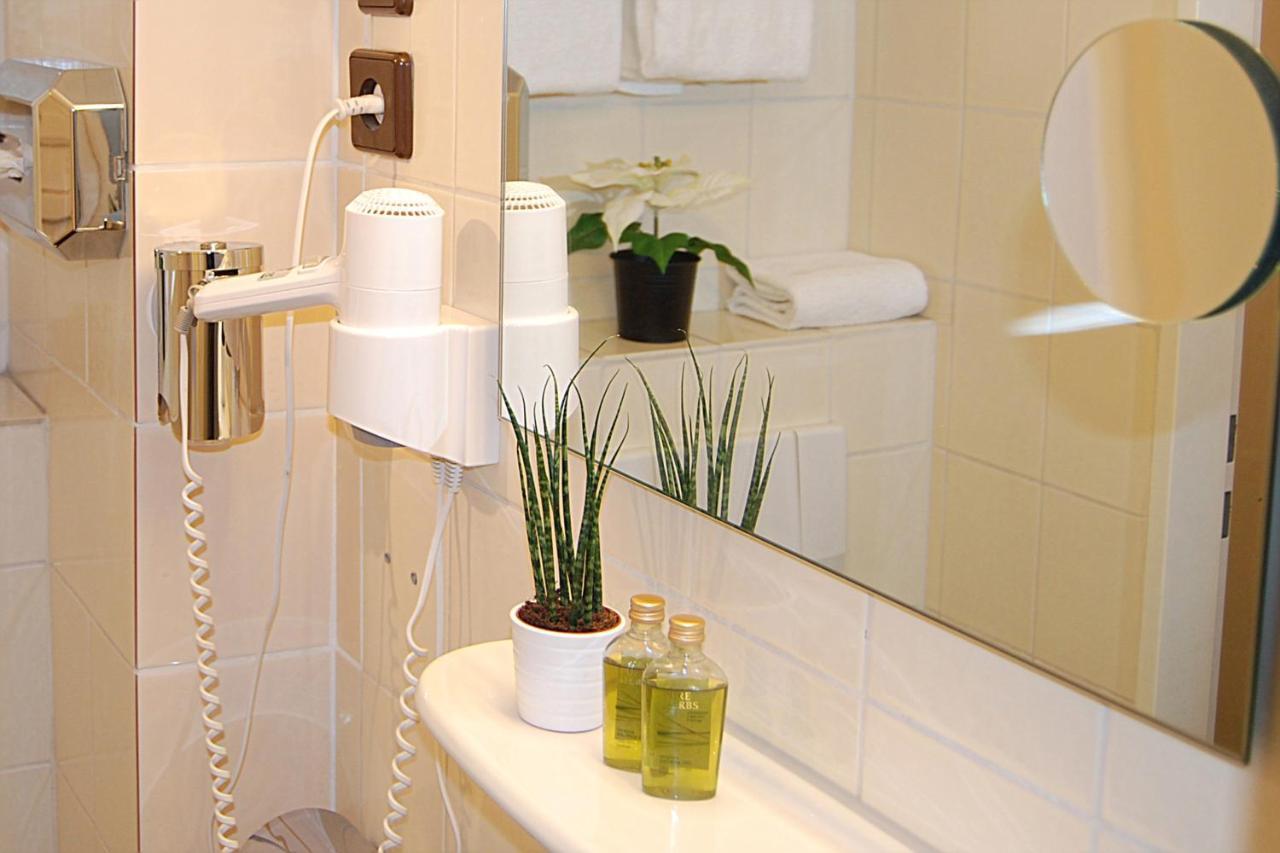 La Maison City-Messe-Arena Hotel Boardinghouse - Kontaktloser Self Check-In Cologne