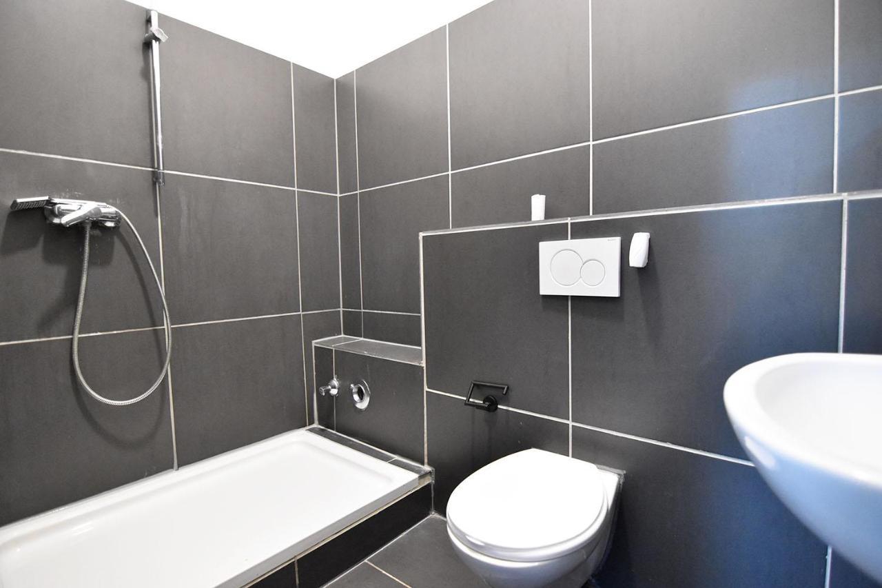 One In Apartment Cologne