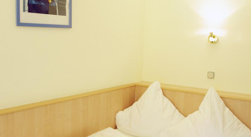 Elite An Der Universitaet Guest house 2*