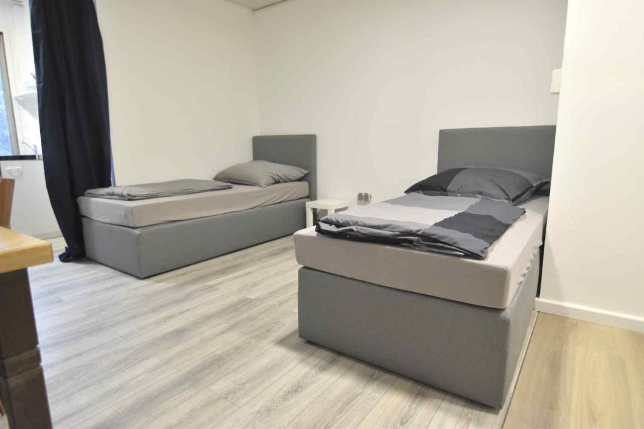 Monteurzimmer Mit Pantry-kueche In *