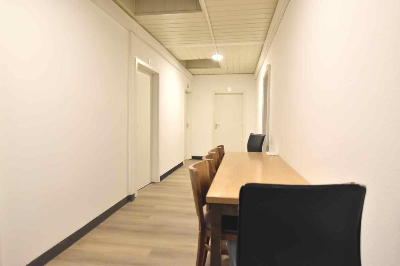 Monteurzimmer Mit Pantry-kueche In Apartment Cologne
