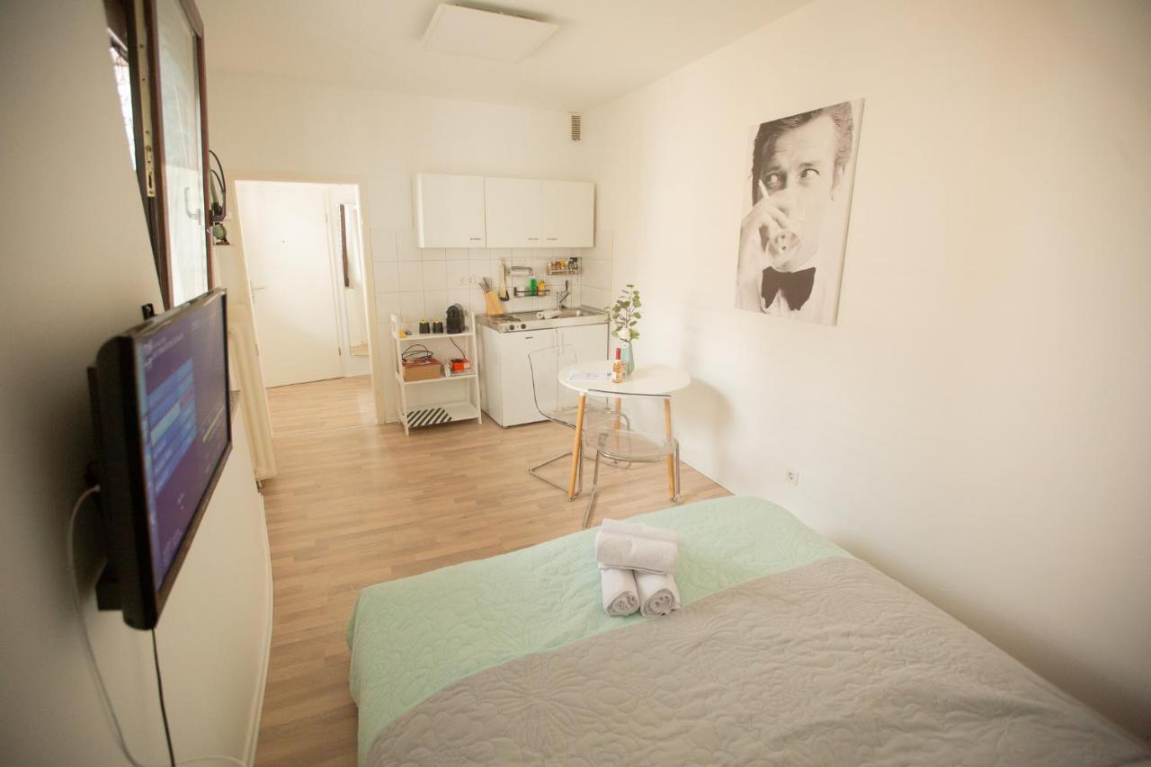 Apartment Neu Innenstadt Altstadt In Lage Von