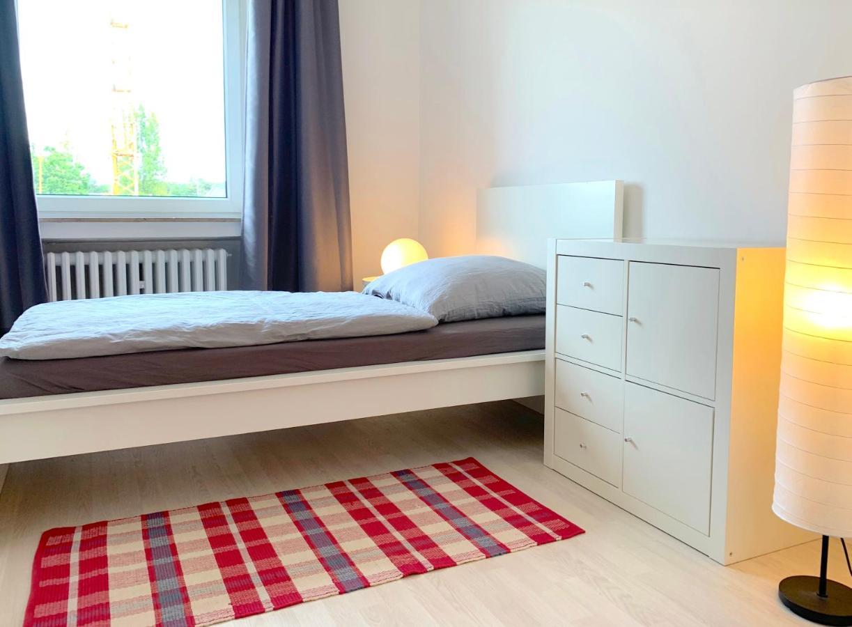Schoene 3-zimmer-wohnung In Koeln-brueck Mit Eigenem Parkplatz
