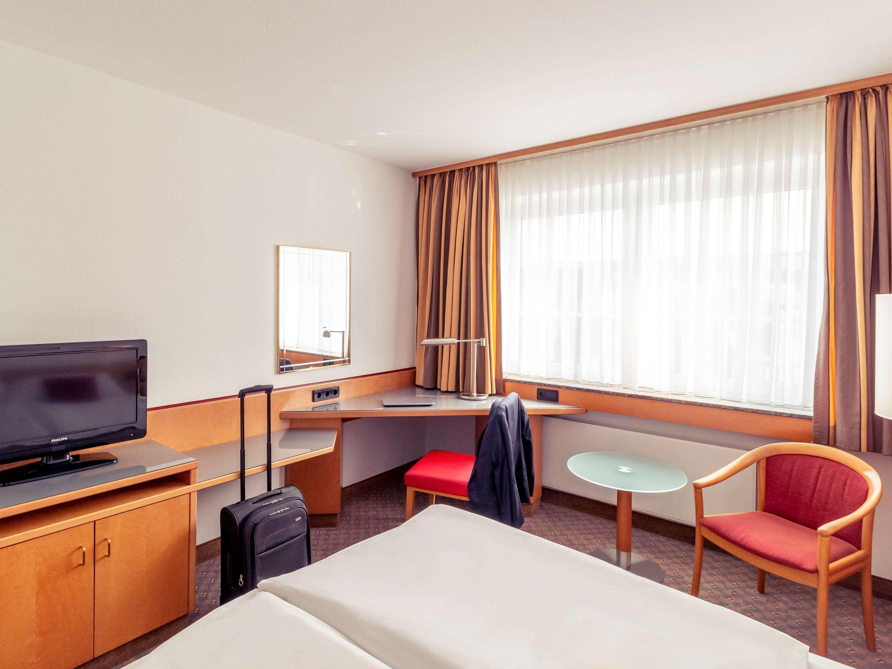 Mercure Friesenstrasse Hotel 4*
