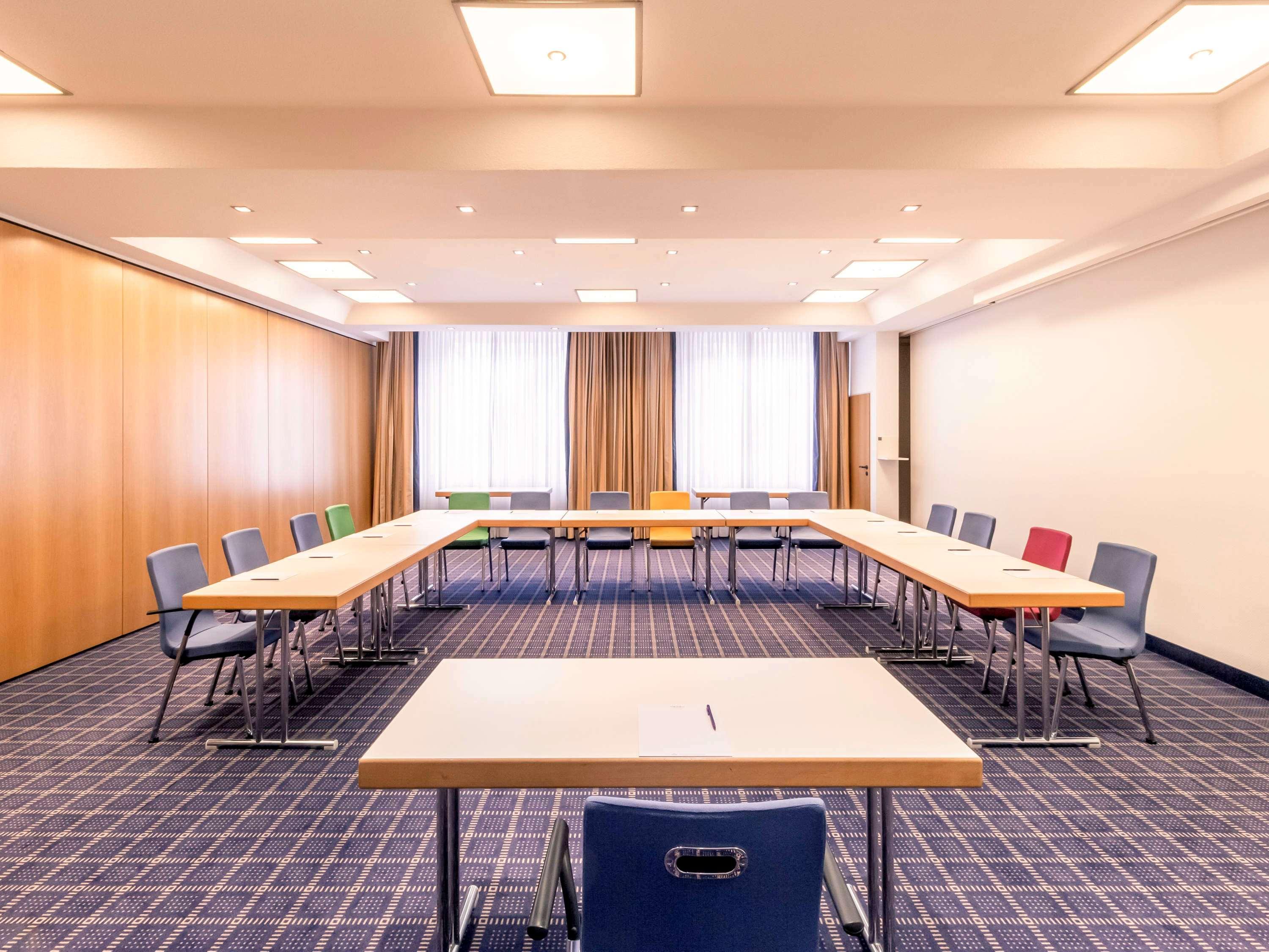 Mercure Friesenstrasse 4*