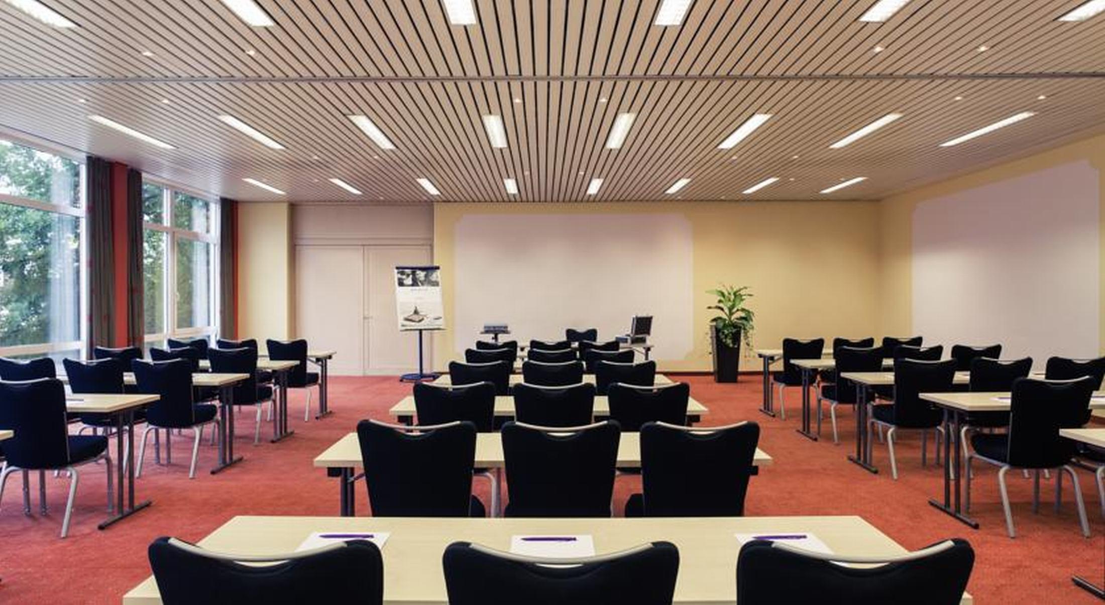 Mercure West Hotel