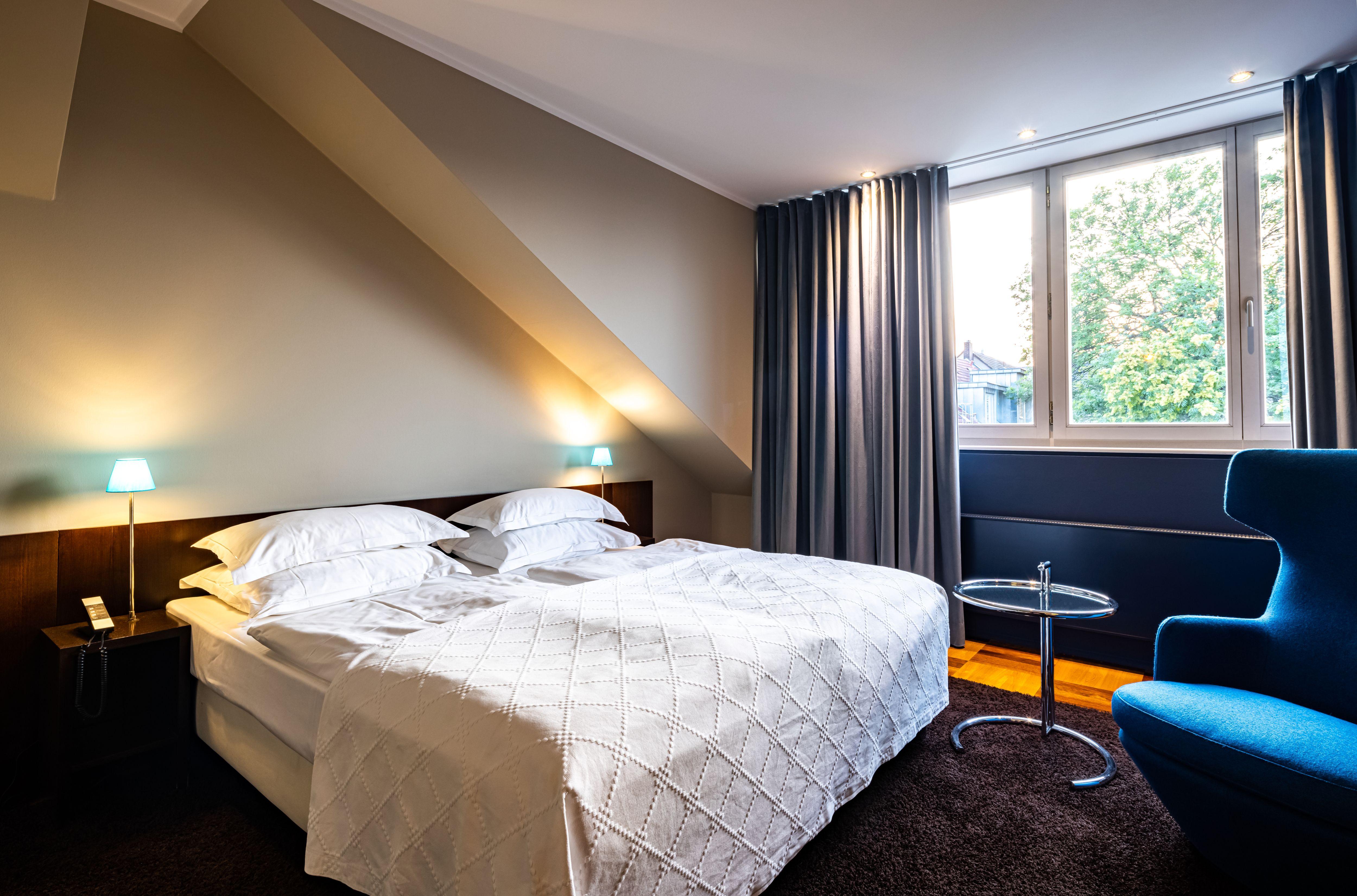 Hotel The New Yorker Köln-messe 4*