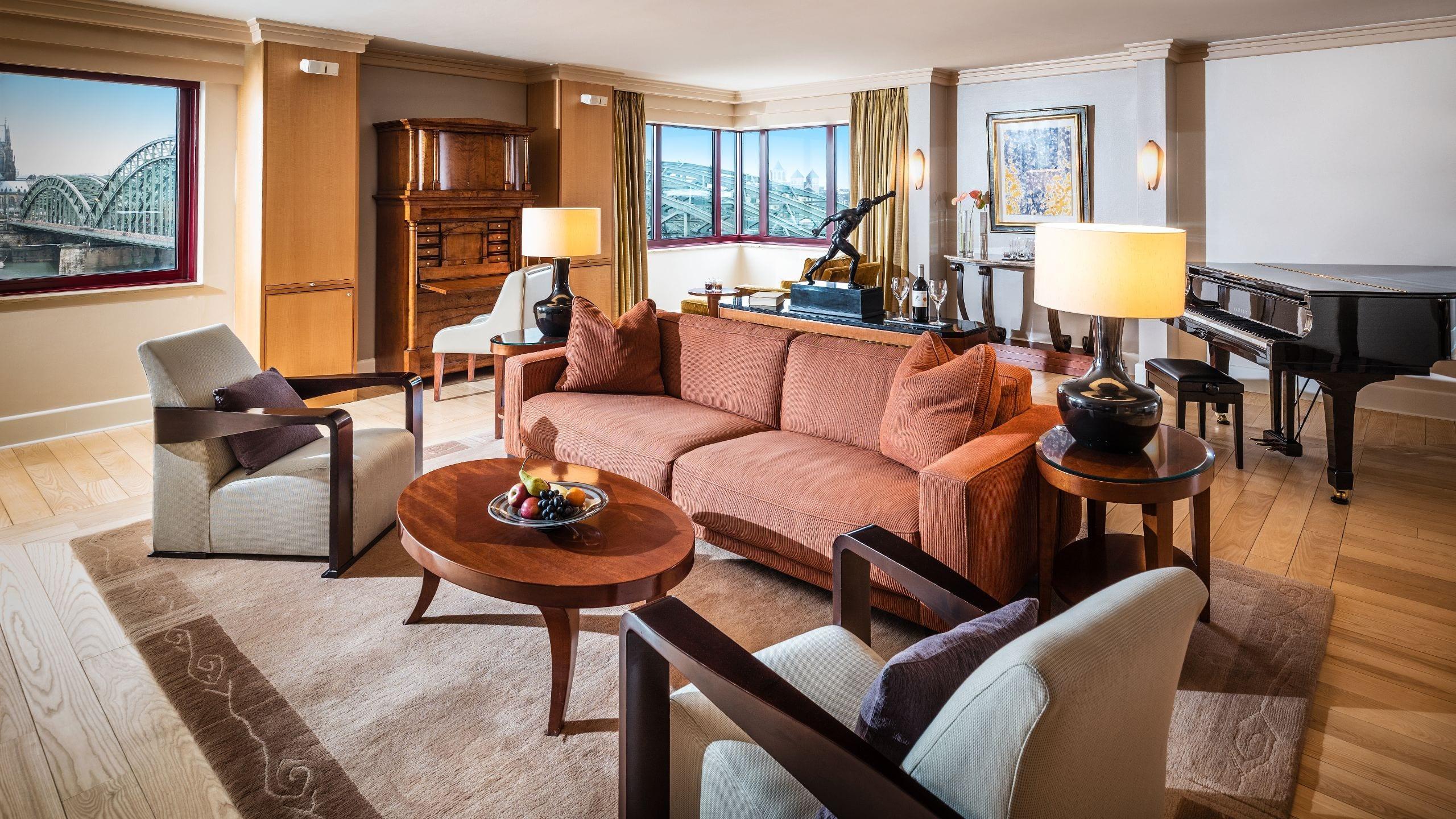 Hyatt Regency Hotel 5*
