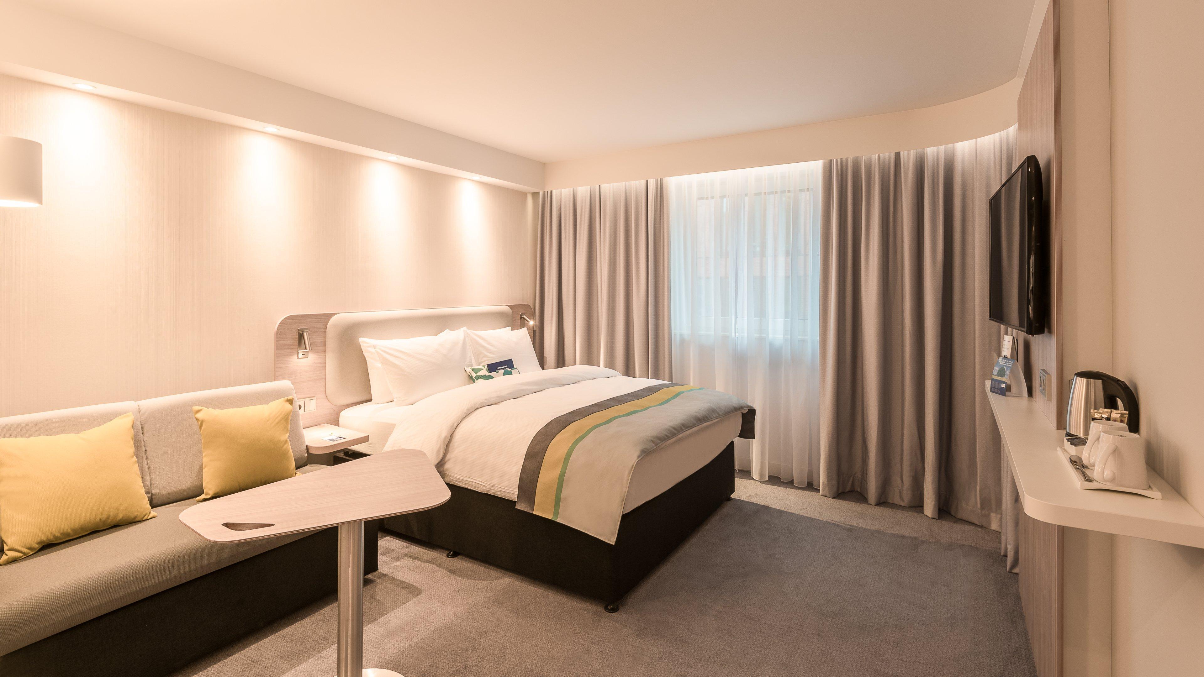 Express - - Centre Hotel 3*
