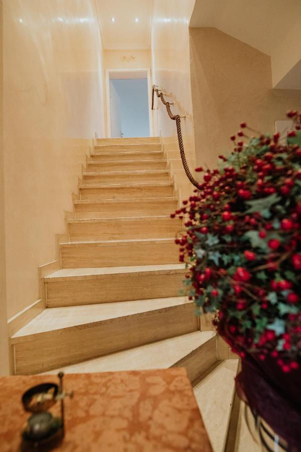 Luxury Penthouse ☆ ☆ ☆ ☆ ☆ *