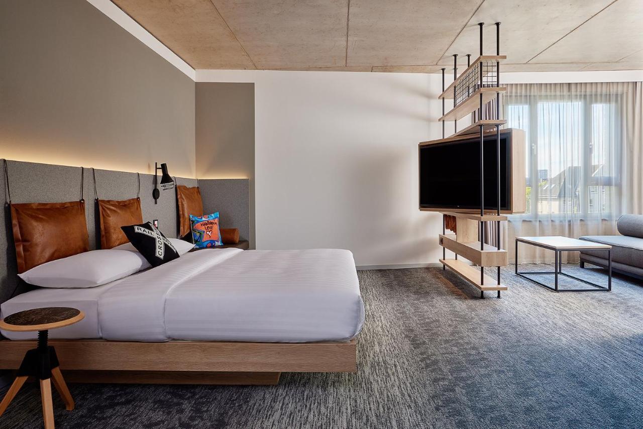Moxy Muelheim Hotel 3*