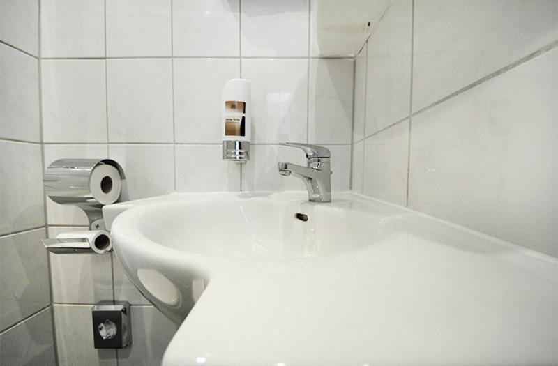 Hotel Storch 2*