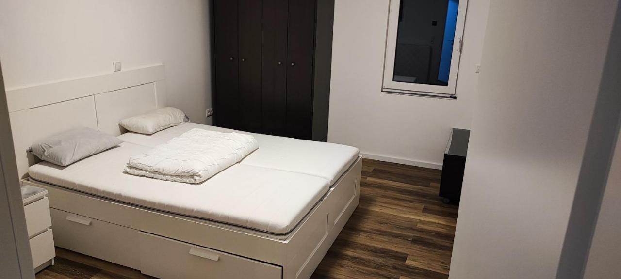 Ehrenflat Apartment *