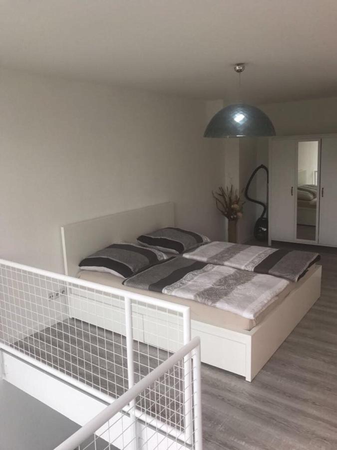 Is Calling Apartament *