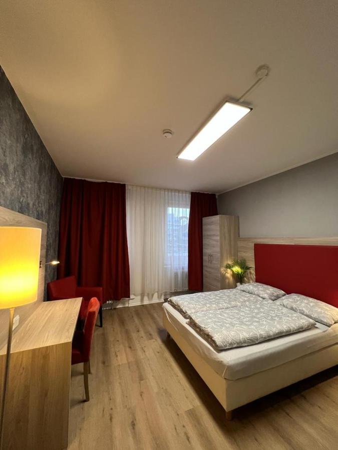 Black Sheep Hostel *