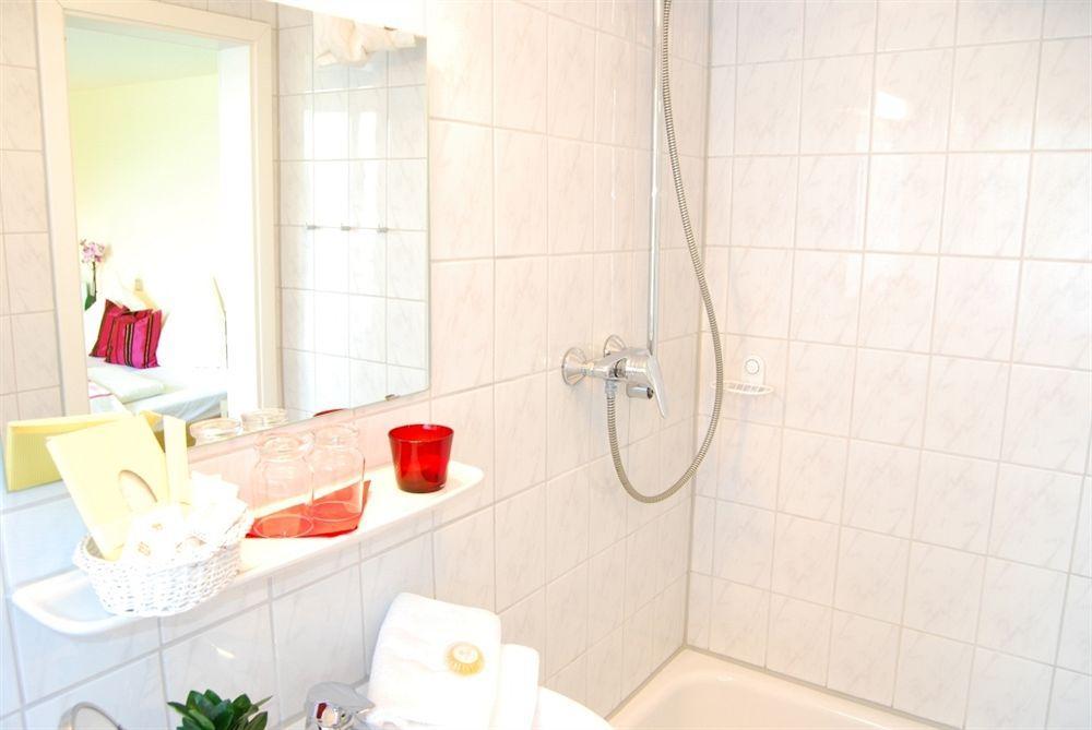 Alt Deutz City-messe-arena Kontaktloser Self Check-in 2* Cologne