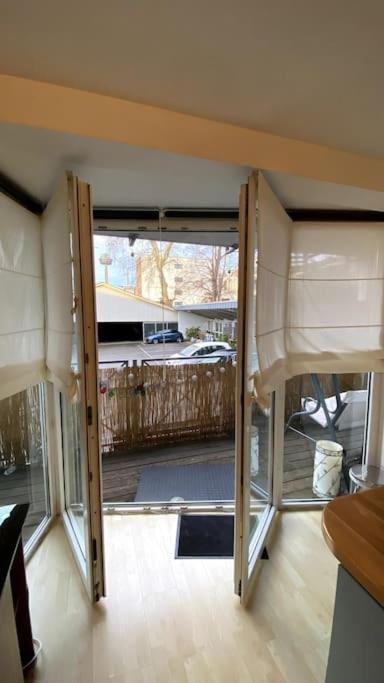 Mit Grossem Balkon Im Belgischen Viertel *