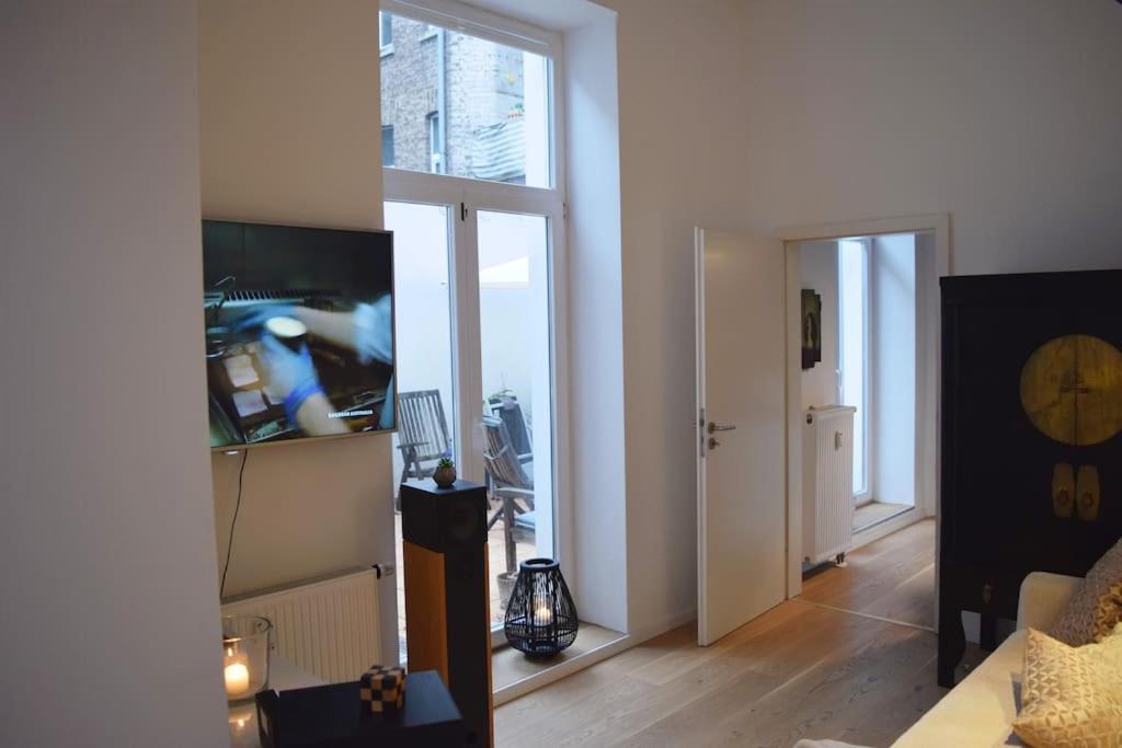 Hochwertige 4-zimmer-wohnung In Koln-sulz Apartment *
