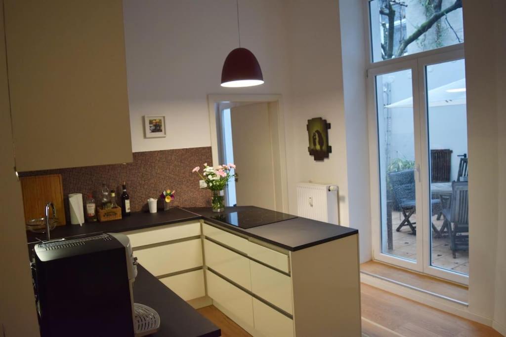 Hochwertige 4-zimmer-wohnung In Koln-sulz Cologne