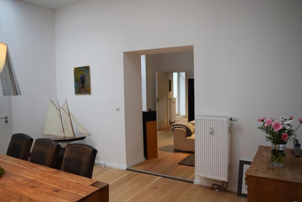 Hochwertige 4-zimmer-wohnung In Koln-sulz *