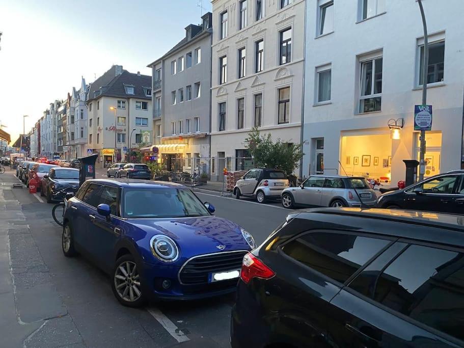 Hochwertige 4-zimmer-wohnung In Koln-sulz