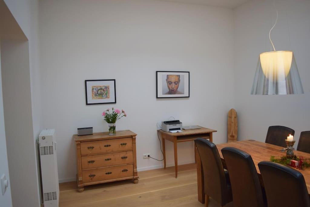 Hochwertige 4-zimmer-wohnung In Koln-sulz Cologne
