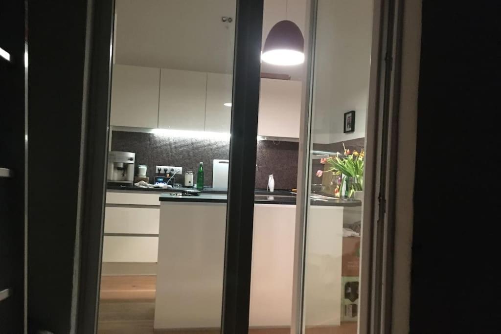 Apartamento Hochwertige 4-zimmer-wohnung In Koln-sulz