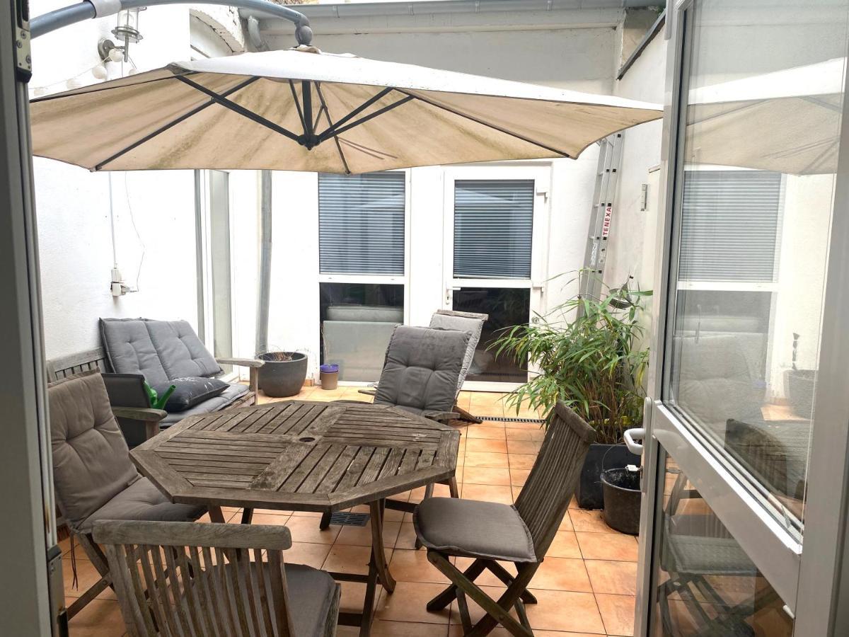 Apartment Hochwertige 4-zimmer-wohnung In Koln-sulz *