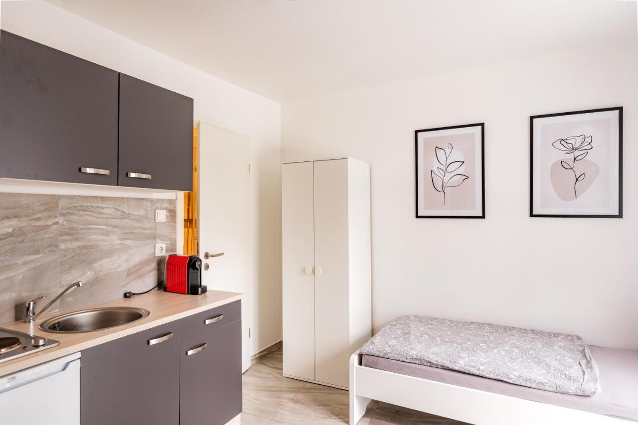 Apartments Cologne *