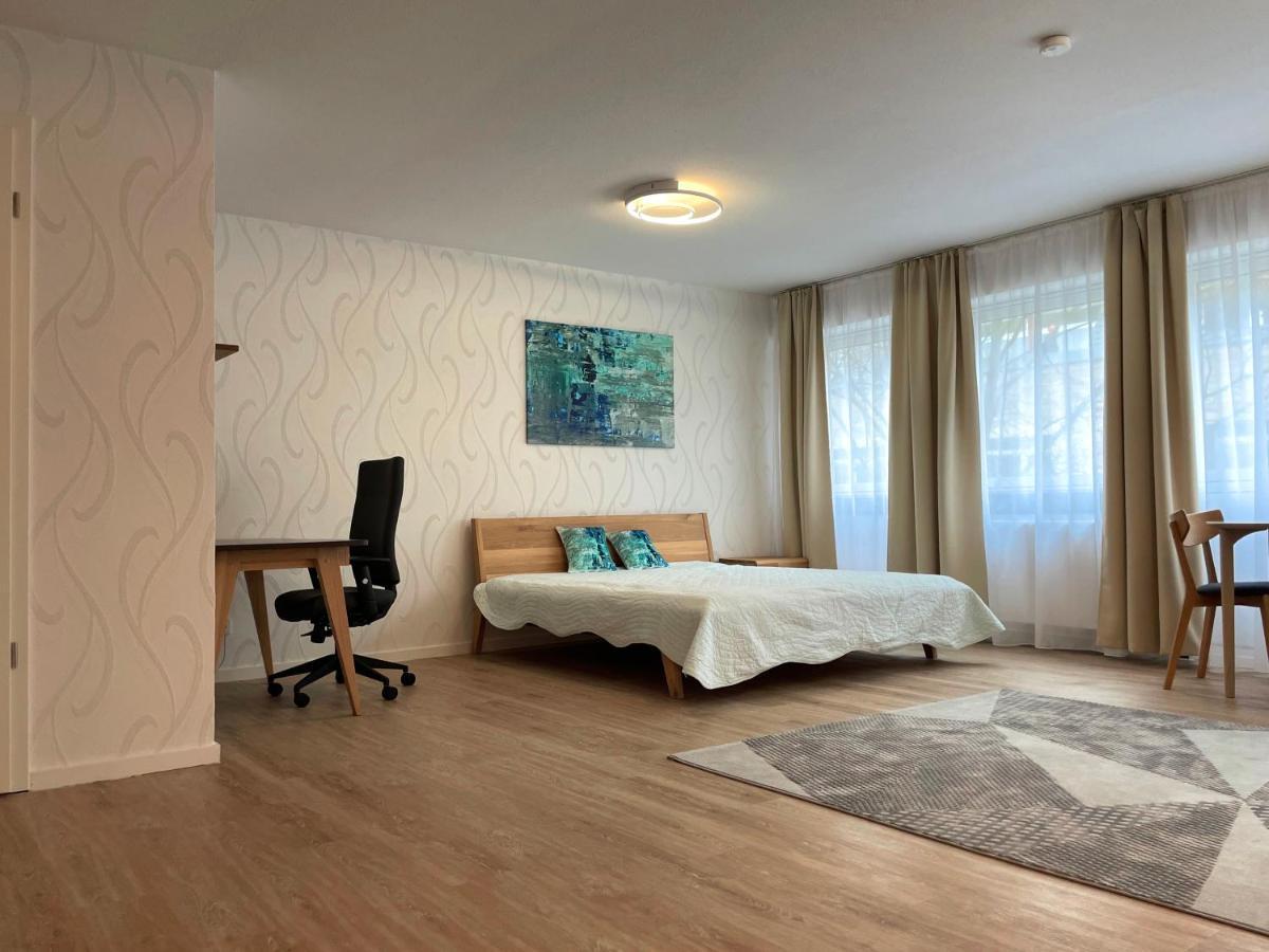 Sehr Zentral, Geraumiges, Helles Studio-apartment Appartement *