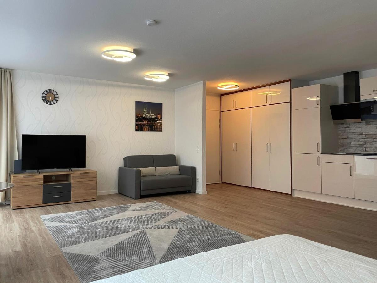 Appartement Sehr Zentral, Geraumiges, Helles Studio-apartment *