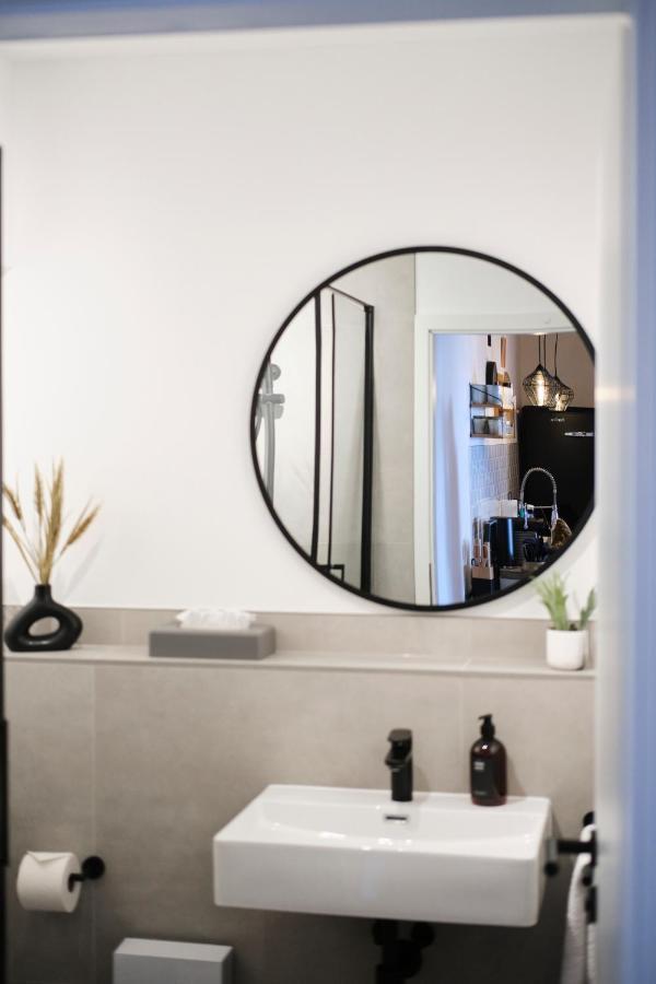 Park Avenue - Design Friesenstrasse - 4 Pers - Wlan - Netflix - 65 Zoll Tv * Cologne
