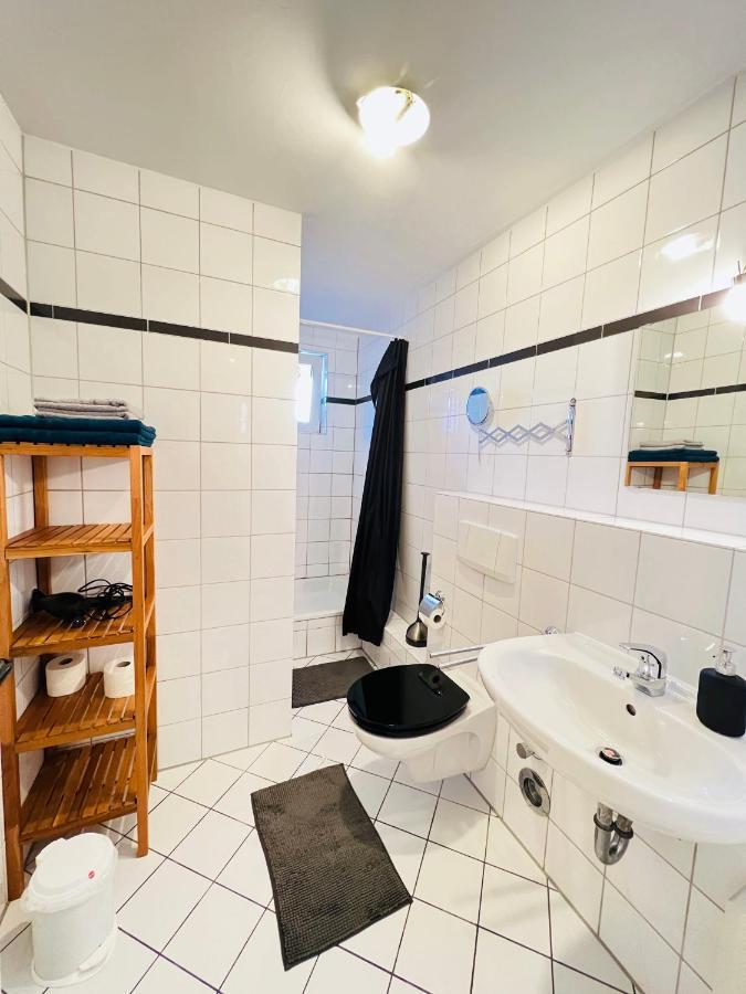 Mit Grossem Balkon Im Belgischen Viertel Appartement