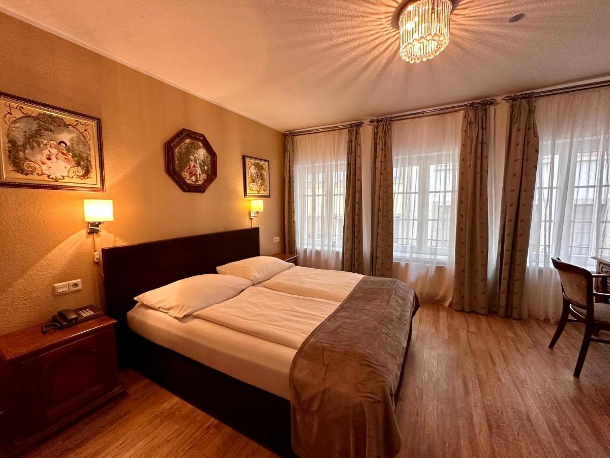 Altstadthotel Hayk Am Rhein 3*