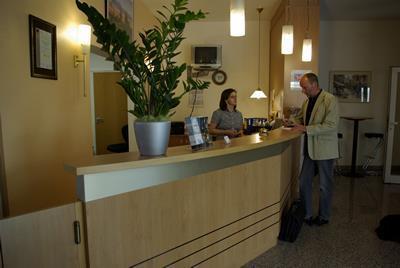 Airport Business Hotel 3*