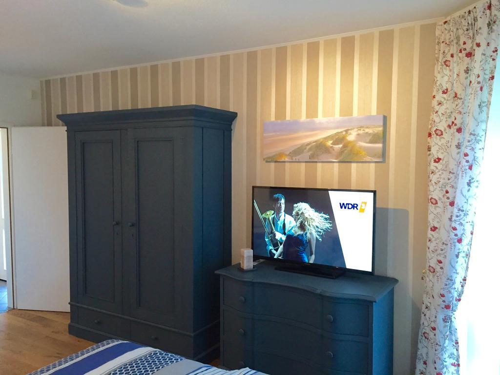 Haus Am Konigsforst Apartment Cologne