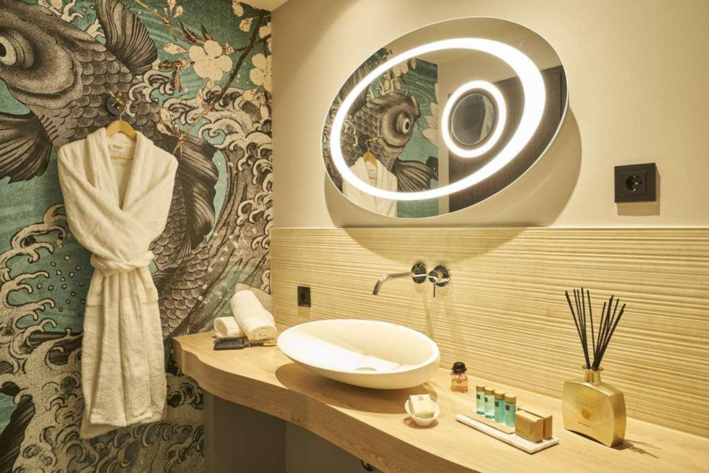 Classic Harmonie Hotel 3*