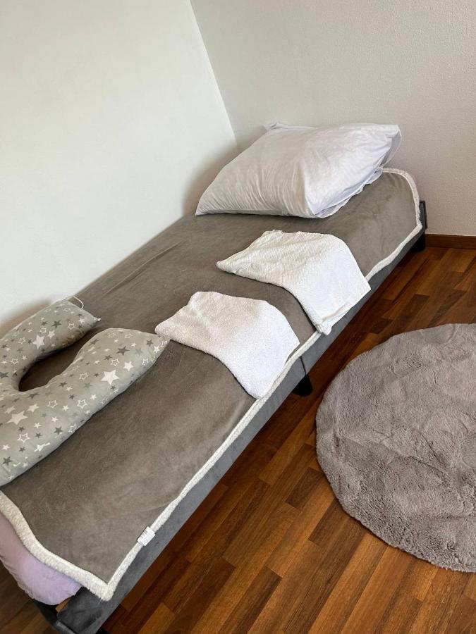Apartment Moeblierte Im Herkules Neuehrenfeld *