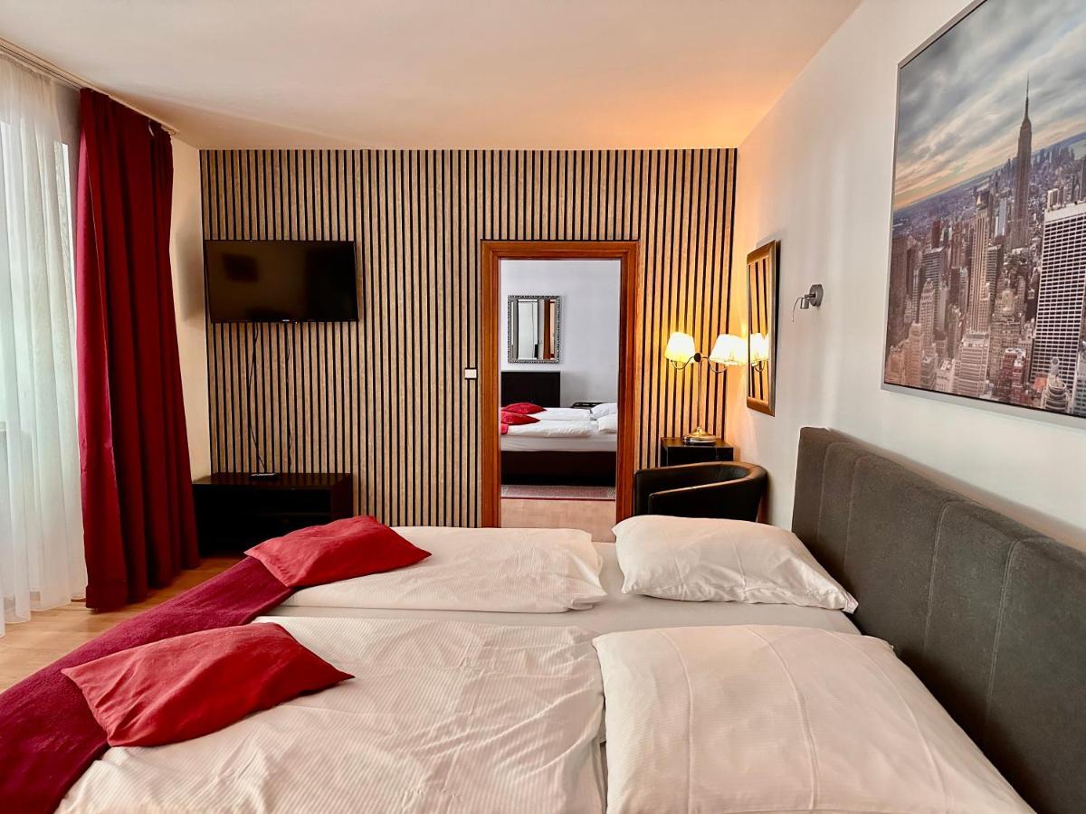 Altstadthotel Hayk Am Rhein Hotel Köln