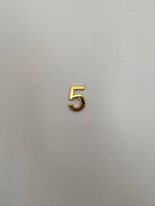 50 Qm Zentral In Domnaehe * Cologne