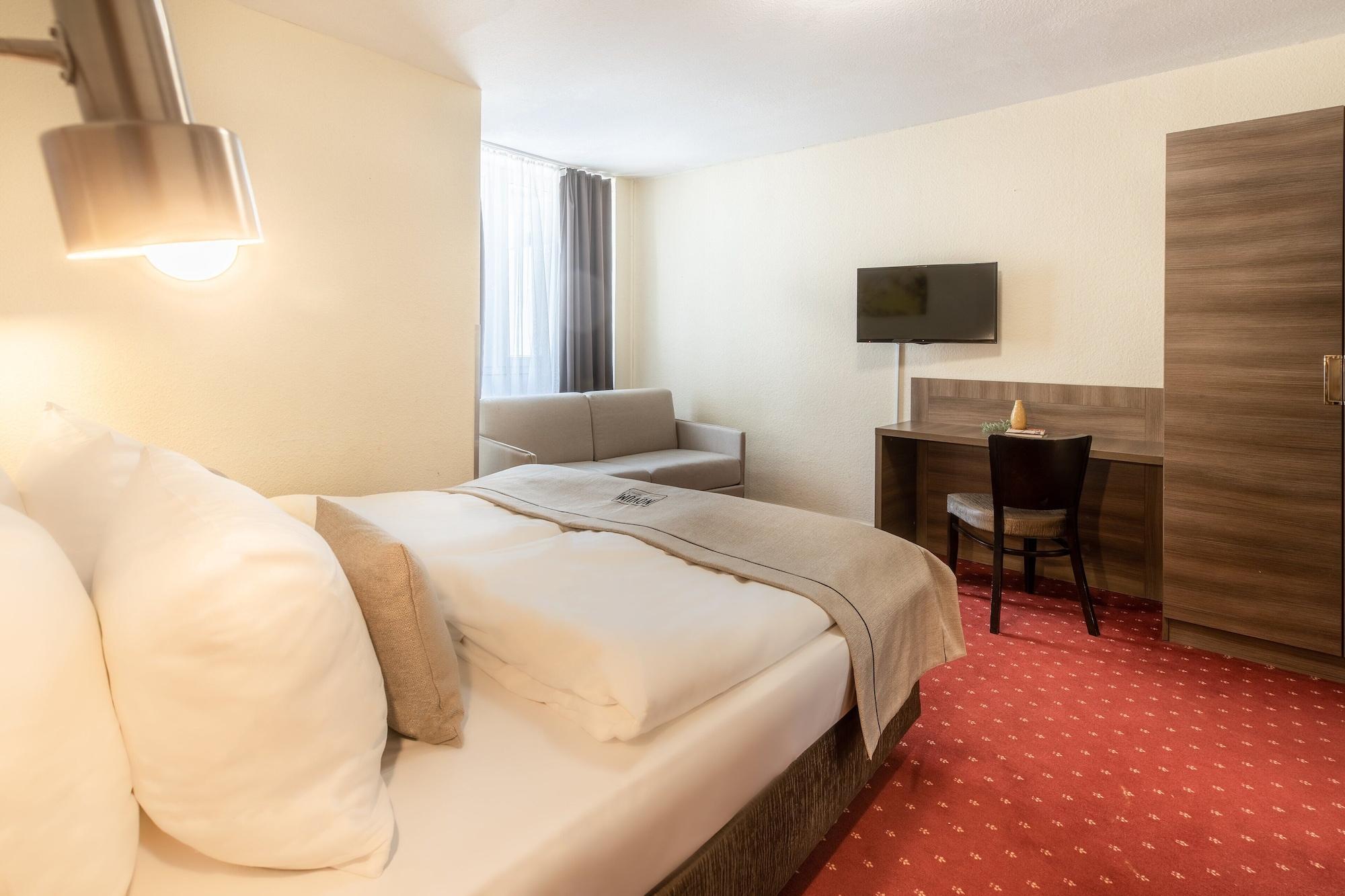 Hotel Novum Leonet Altstadt 3*