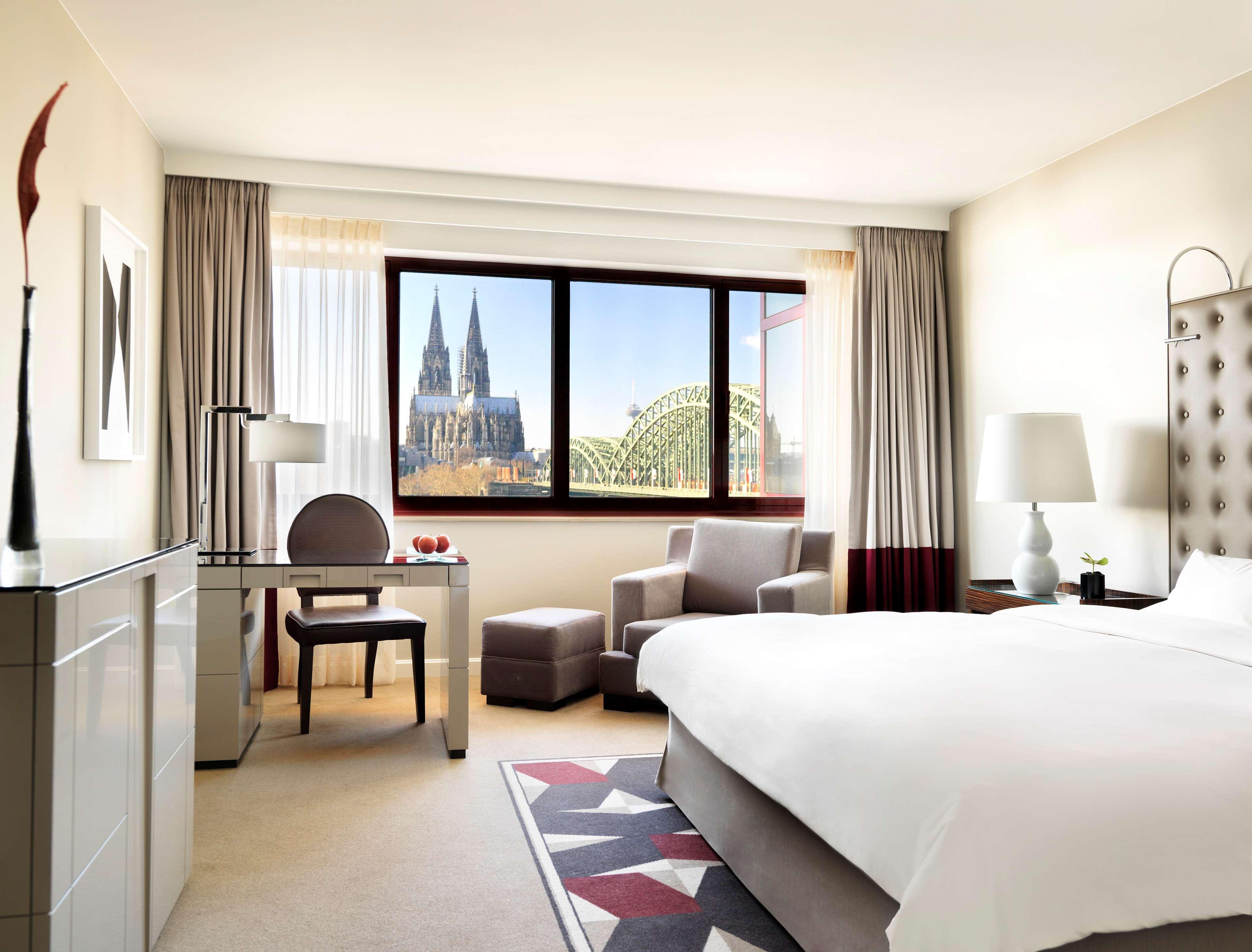 Hyatt Regency 5*