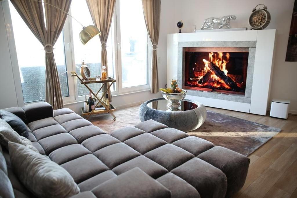 Royaldeluxe Penthouse By Kevany Apartment Cologne