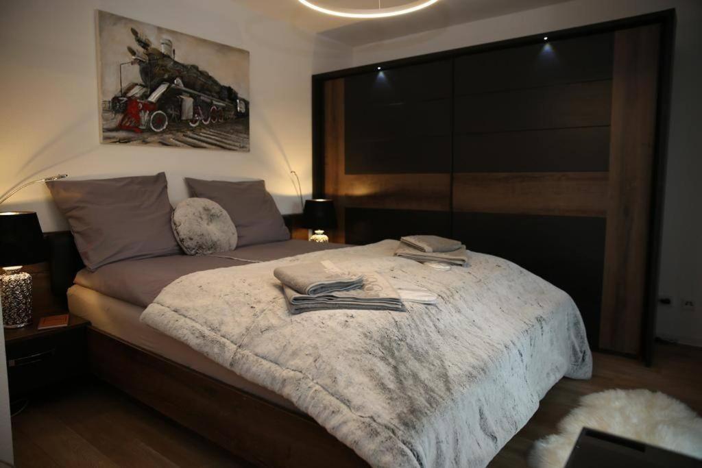 Apartment Royaldeluxe Penthouse By Kevany Cologne
