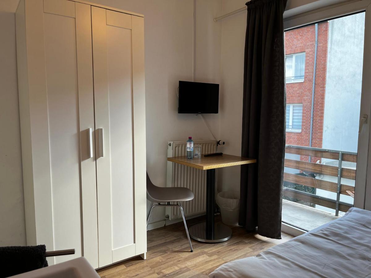 Hostel In Neusserstrasse *
