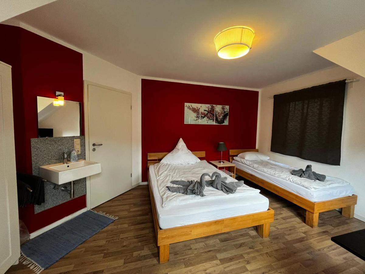 In Neusserstrasse Hostel *