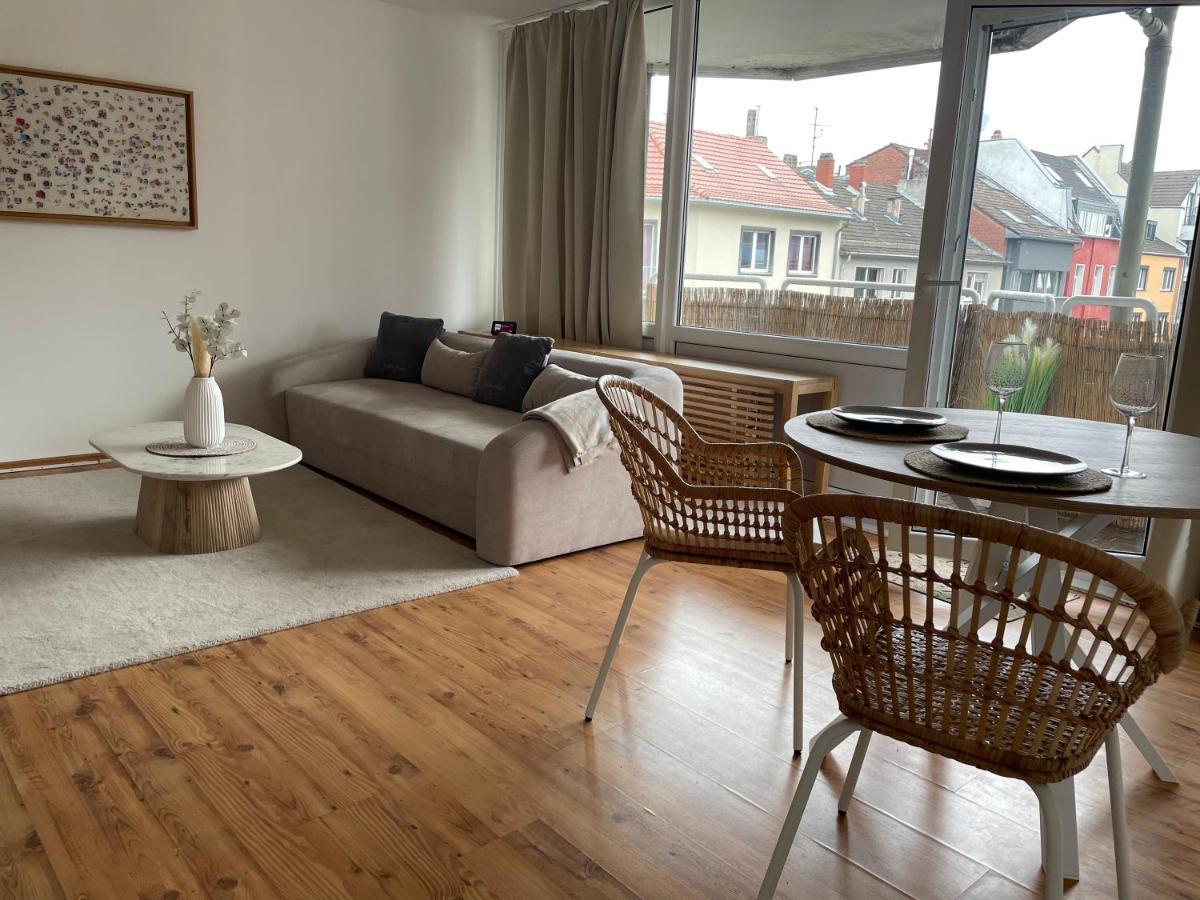 Mit 2 Im Belgischen Viertel Colónia